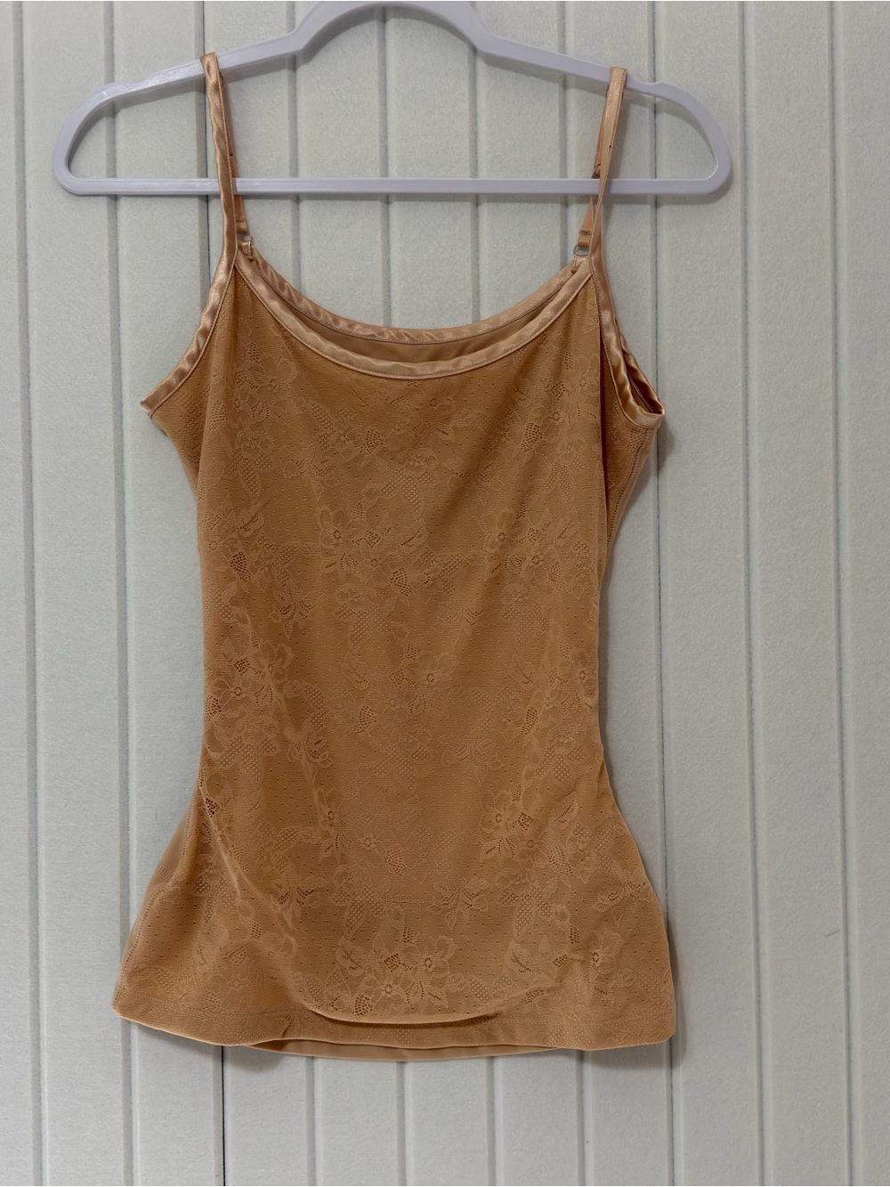 I AM YUMMIE Lace Shapewear Cami Tank Top